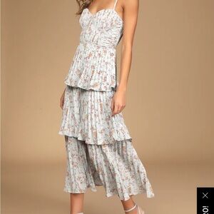 Tiered floral midi dress